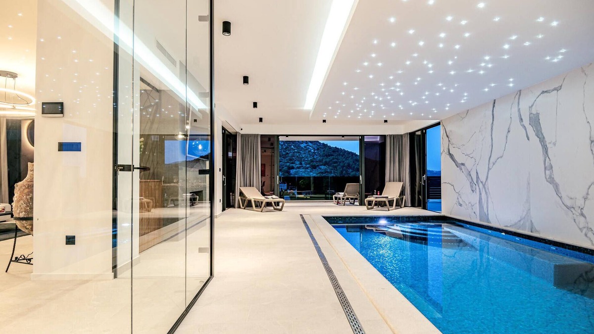 Marina House | Lovely home in Marina with sauna