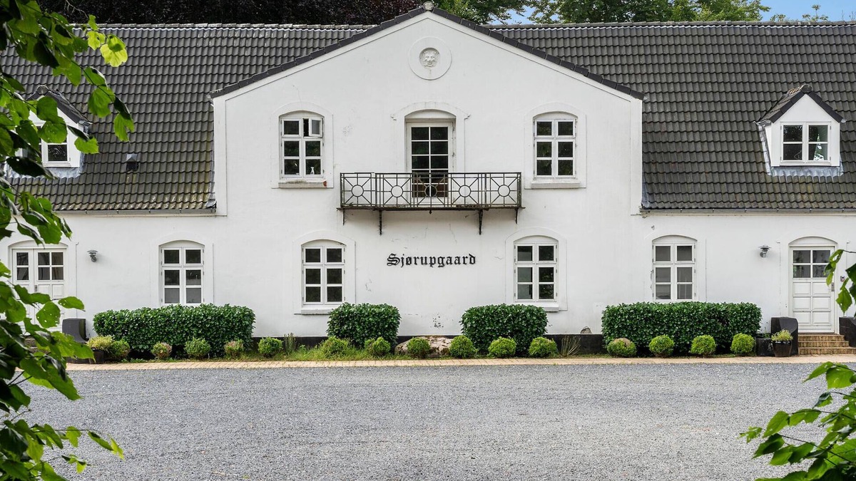 Nimtofte House | Lovely home in Nimtofte with WiFi