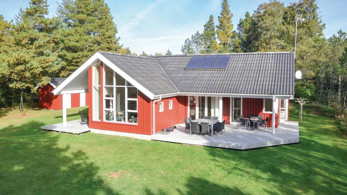 Oksbol House | Lovely home in Oksbøl with sauna