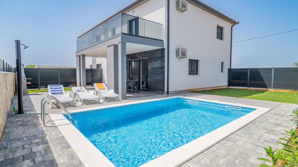 Skatari House | Lovely home in Pula with WiFi