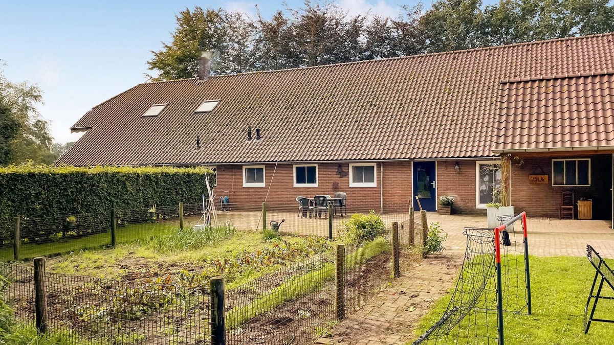 Municipality of Putten House | Lovely home in Putten with kitchen