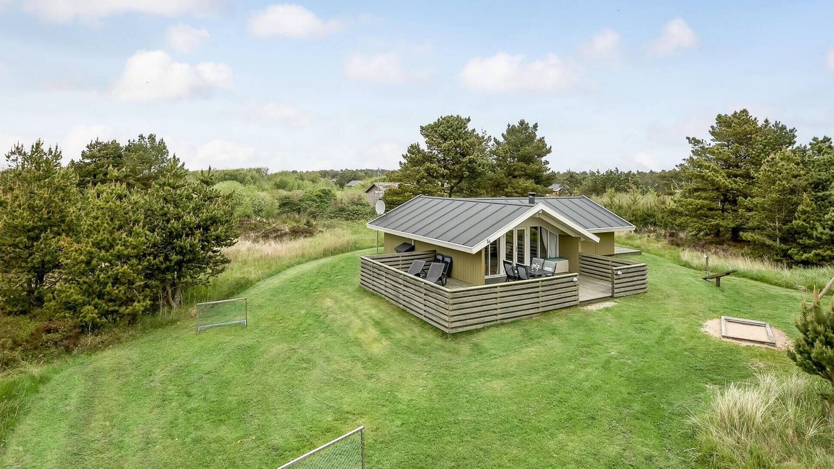 Romo House | Lovely home in Rømø with kitchen
