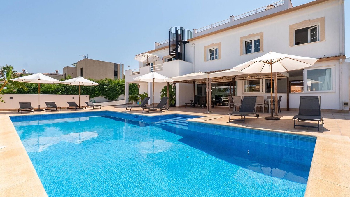 Sa Torre House | Lovely home in Sa Torre with private swimming pool, can be inside or outside