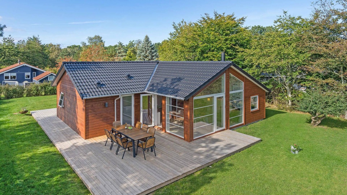 Boeslunde House | Lovely home in Skælskør with kitchen