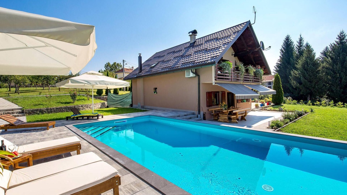 Slunj House | Lovely home in Slunj with WiFi