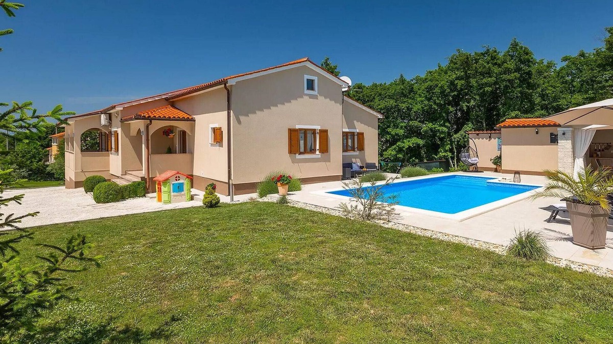 Cabrunici House | Lovely home in Svetvincenat