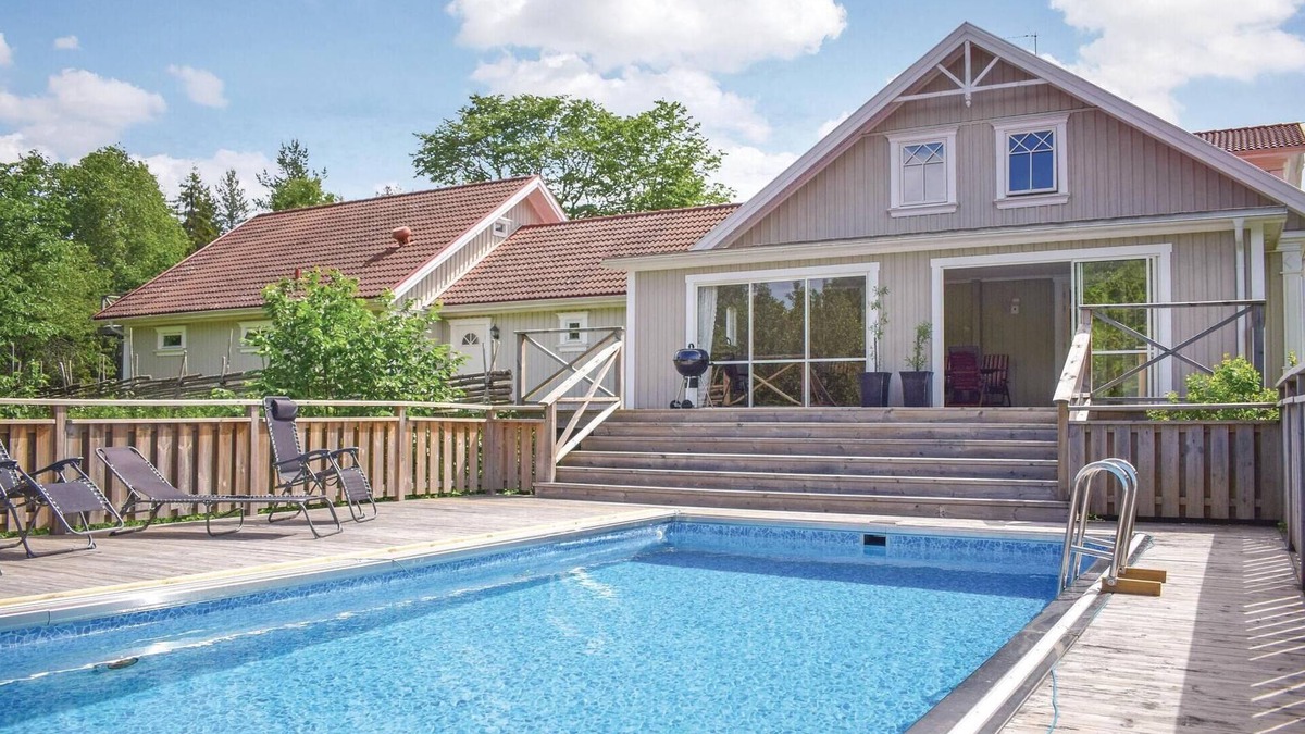 Tranas House | Lovely home in Tranås with kitchen
