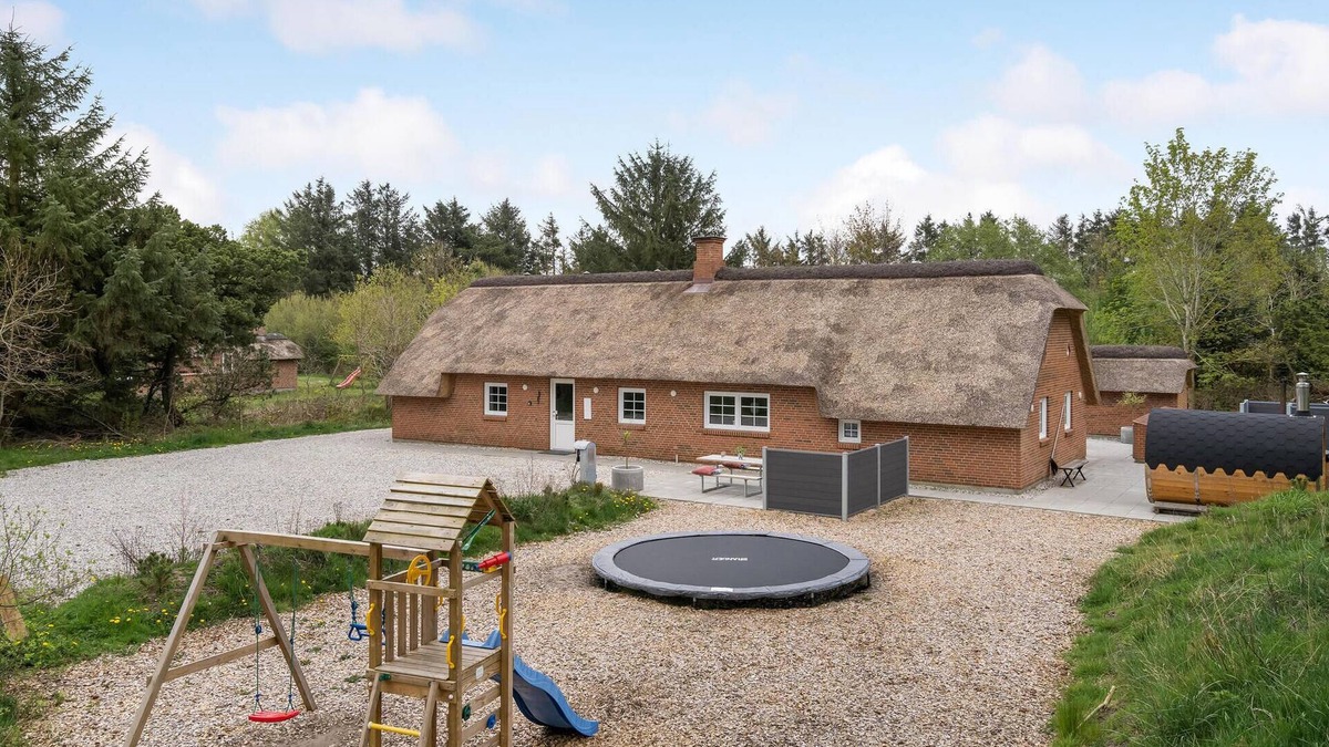 Øhuse House | Lovely home in Ulfborg with sauna