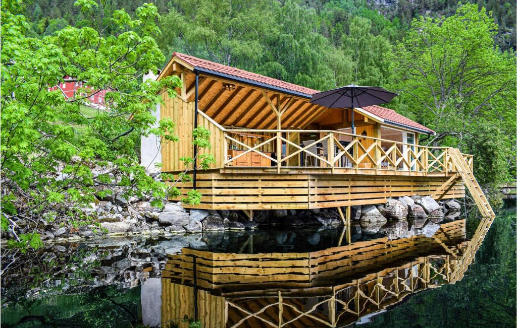 Kviteseid House | Lovely Home In Vråliosen With Sauna