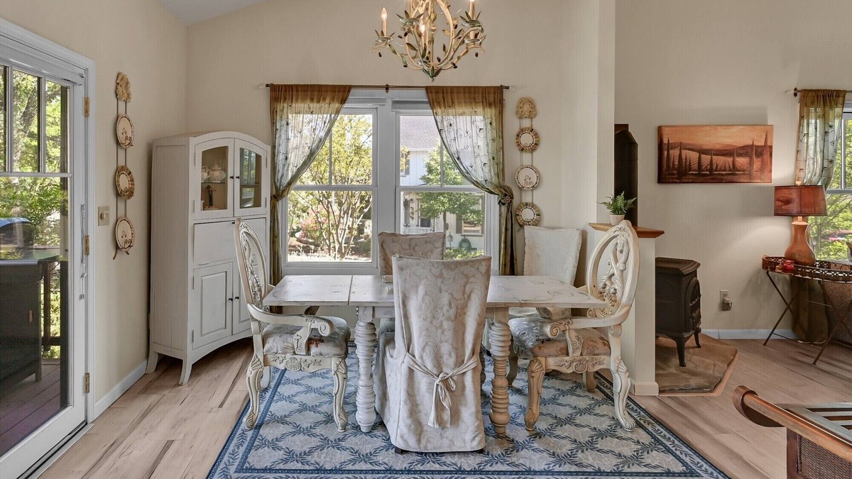 Angels Camp House | Lovely Home- near fine dining and pool area (Bret Harte Cottage)