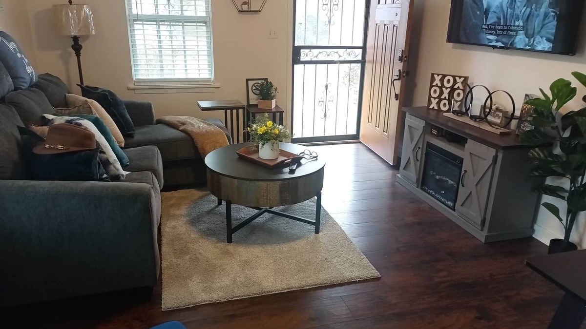 Natchez House | Lovely home, sleep six, quiet area, lots of family games, large yard