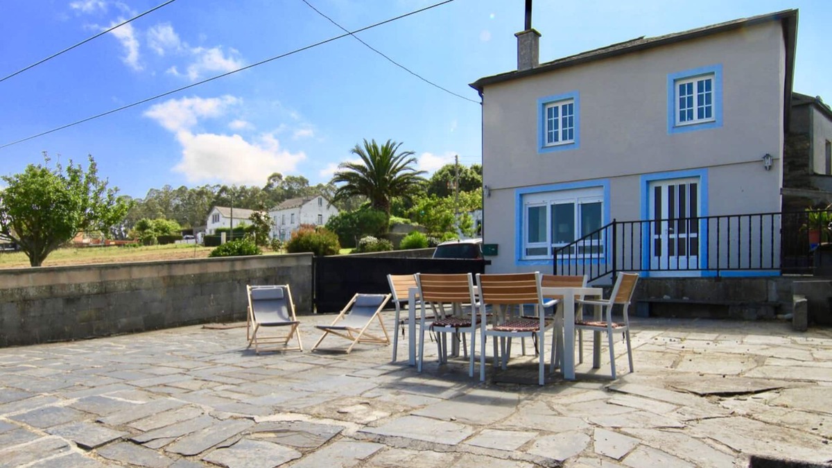 Ortigueira House | Lovely home with ocean views just a 5 minute walk to stunning beaches!