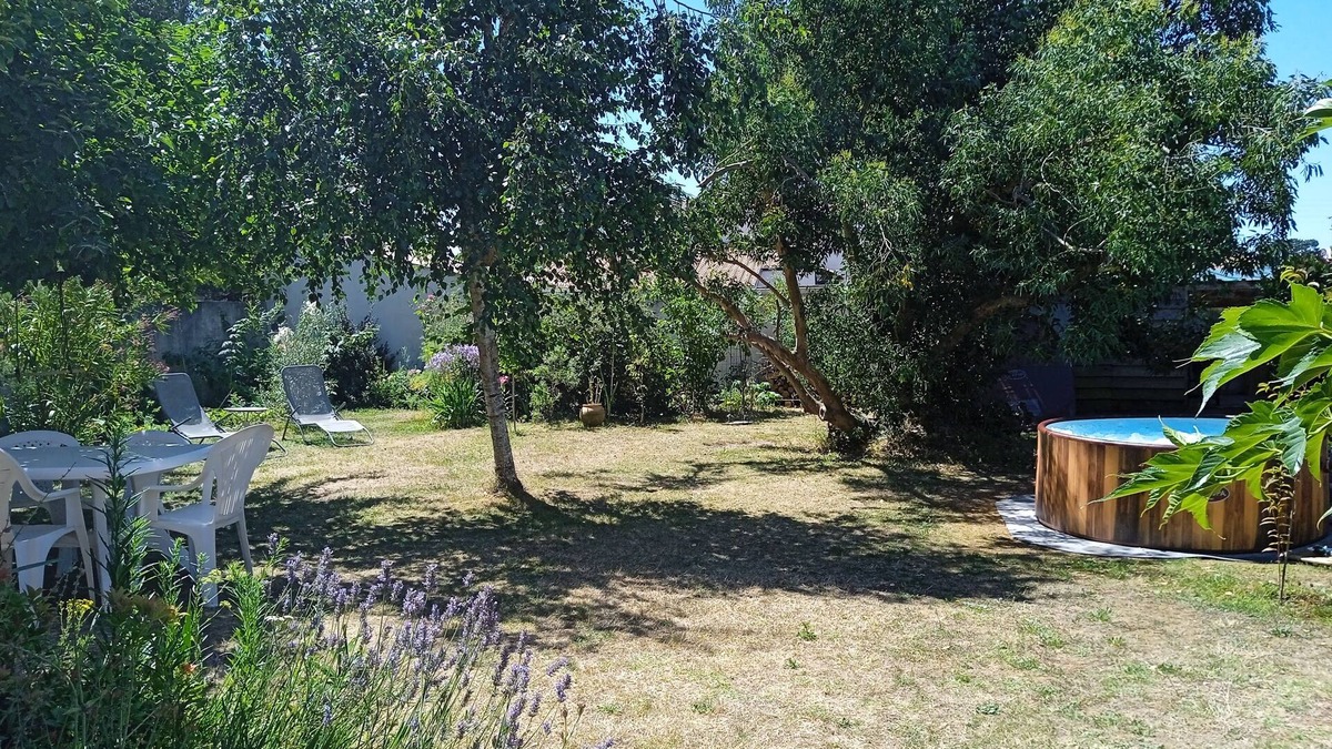 Bretignolles-sur-Mer House | Lovely house with jacuzzi 500m from town center