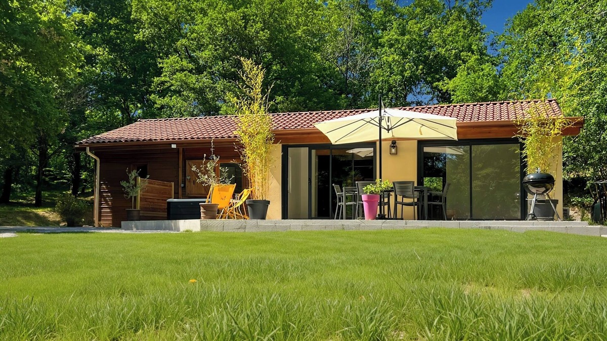 Monsempron-Libos House | Lovely House in the woods close to shops
