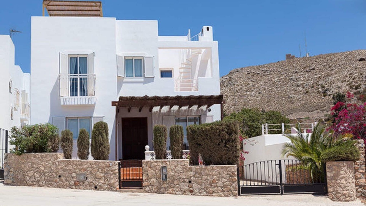 Agua Amarga House | Lovely House Near The Sea