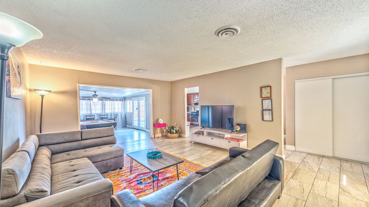 Rancho Oakey House | Lovely house - near the strip!