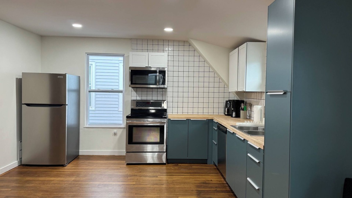 Hamilton House | Lovely house off Main Street