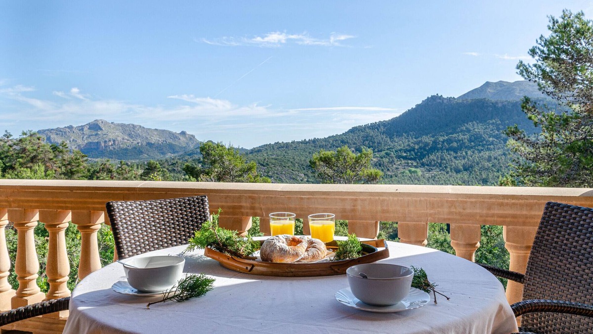 Lluc Ski Chalet | Lovely house with air conditioning in the mountains, Yourhouse Can Marquesi