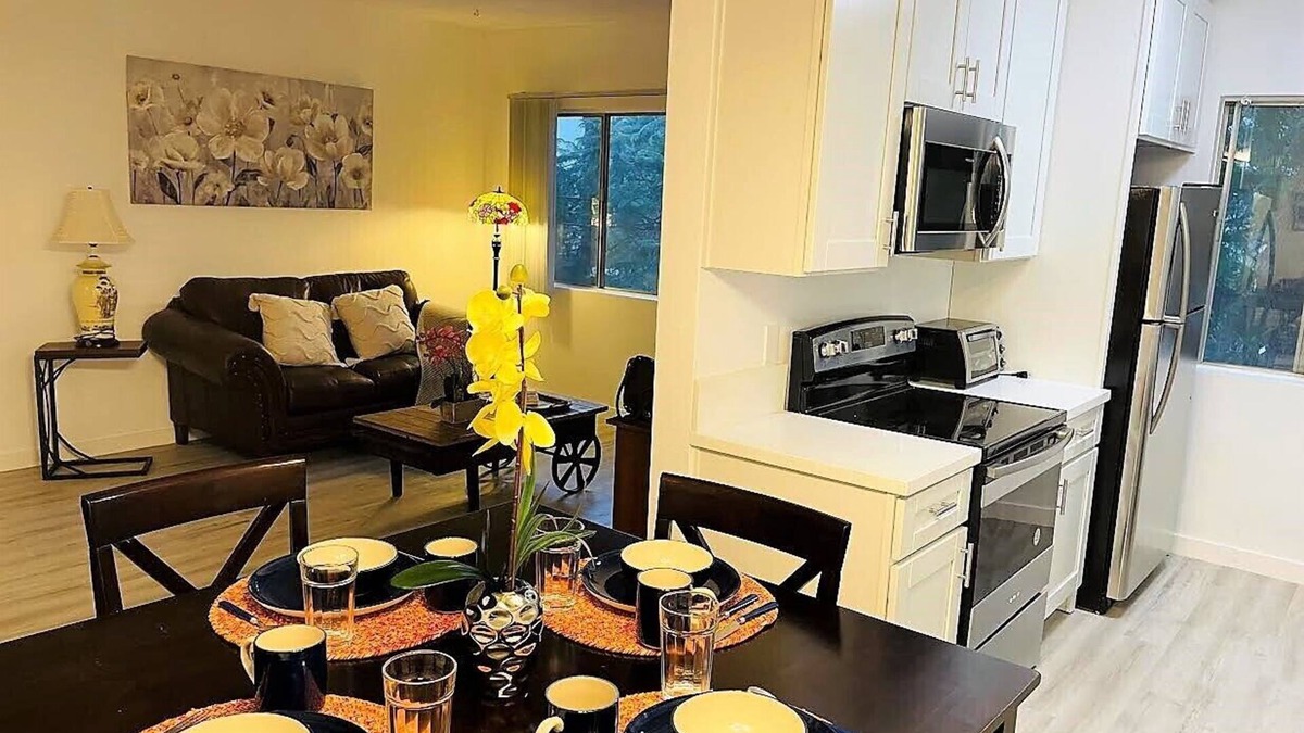 Sawtelle Apartment | Lovely, huge remodeled 1bd in West LA-SMC,UCLA,SM Beach