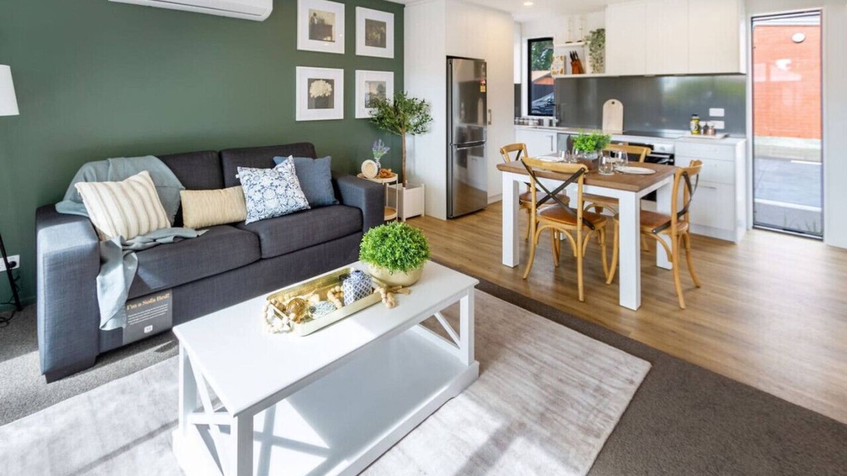 Linwood House | Lovely in Linwood: 2BR Beauty with free Carpark