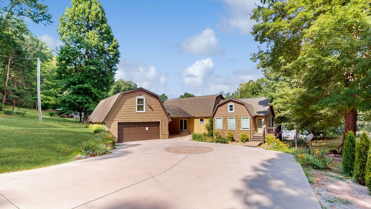 Maynardville House | Lovely lakefront home with fire pit, fireplace, dock and gas grill