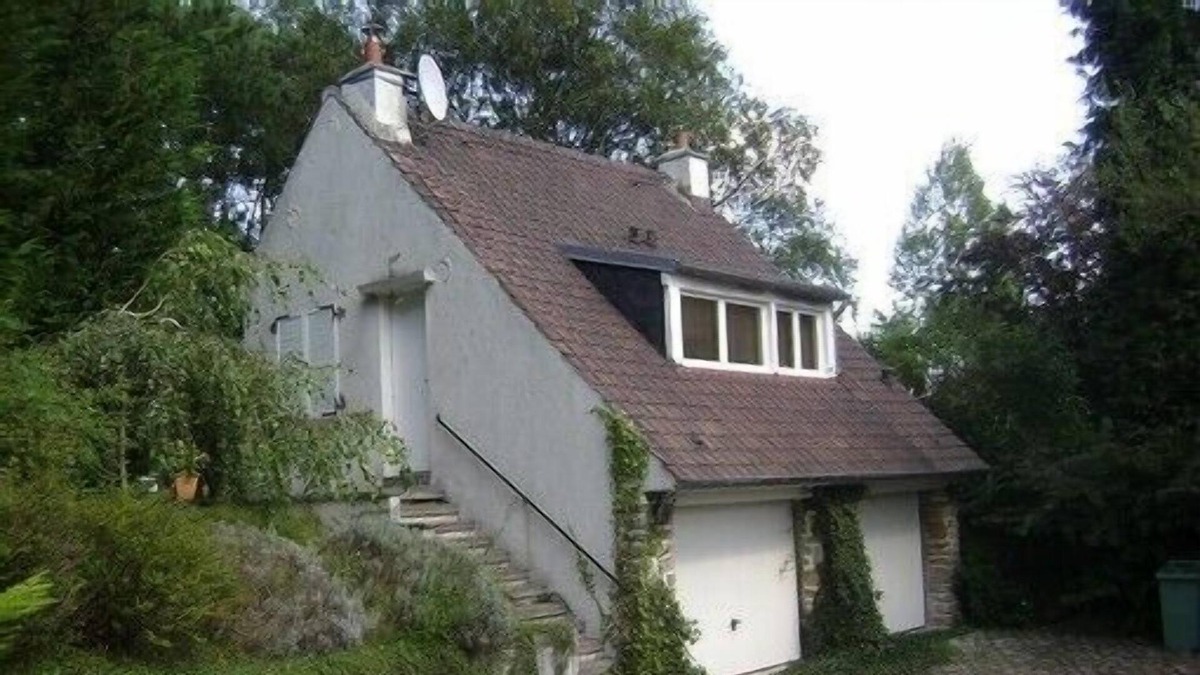 Saint-Etienne-au-Mont Apartment | Lovely little house of gardian in a park