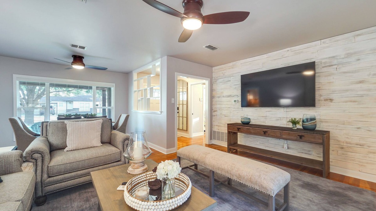 Tech Terrace Cottage | Lovely Lubbock Home w/Furnished Deck & Grill