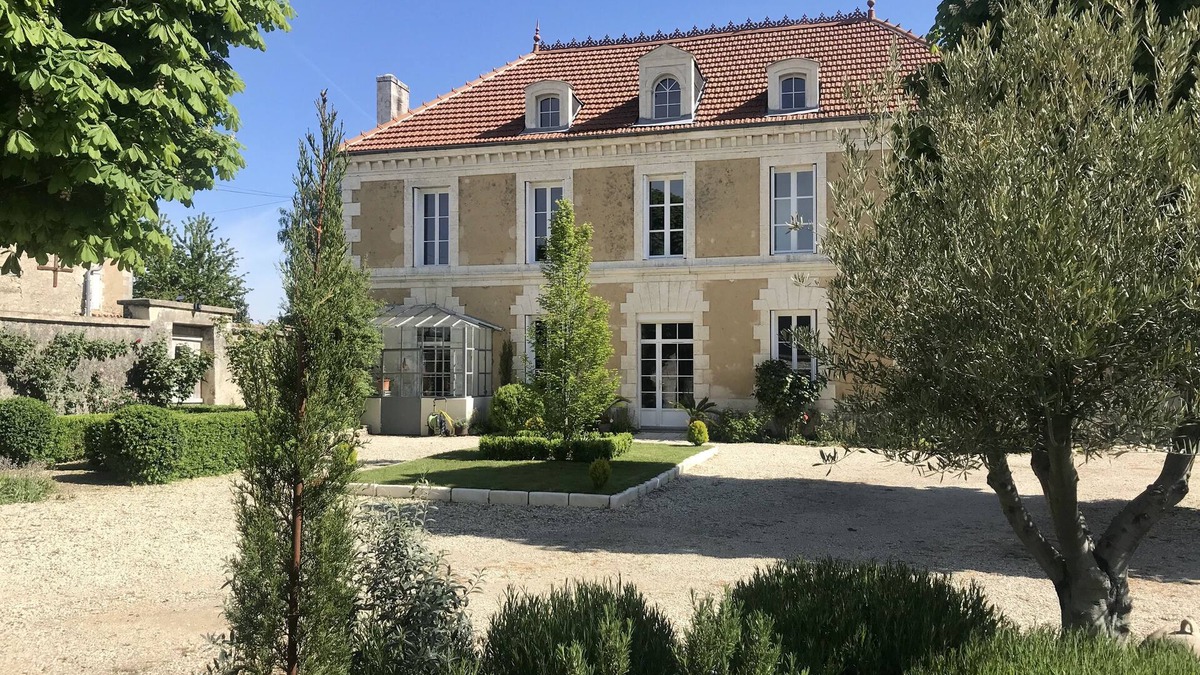 Genac-Bignac House | Lovely Maison: Private Pool; Idyllic Park-like Grounds by Cognac & Angouleme