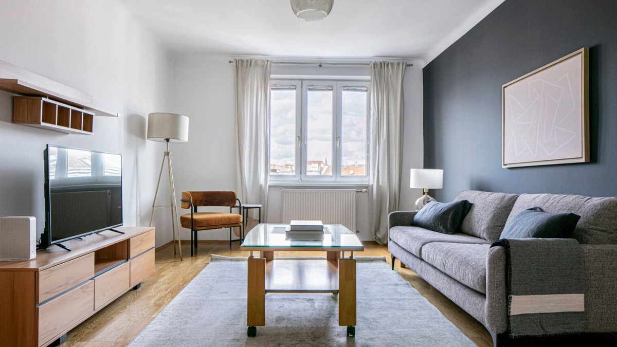 Hundsturm Apartment | Lovely Margareten 1BR w/Elevator, walk to U4 + Naschmarkt, by Blueground