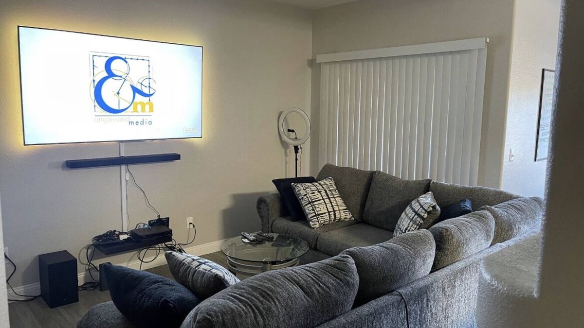 Spring Valley Condo | Lovely master bedroom en-suite.