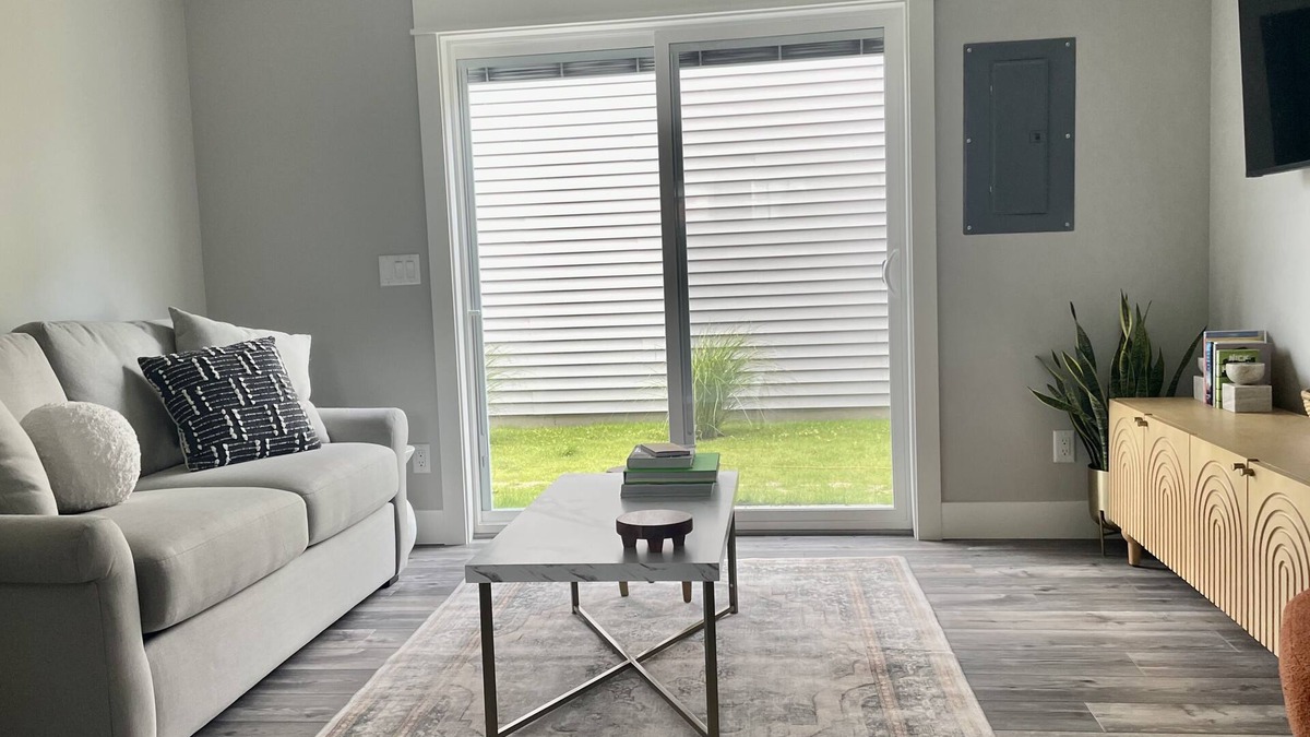Traverse City House | Lovely, modern townhome located in the heart of Traverse City