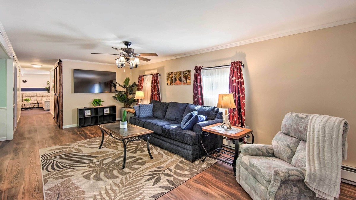 Moshannon Apartment | Lovely Moshannon Ground Apartment w/Fire Pit