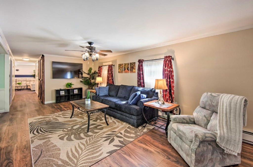 Moshannon Apartment | Lovely Moshannon Ground Apartment with Fire Pit