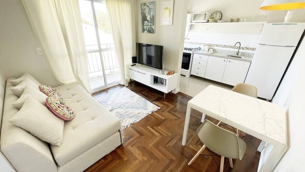 Campina do Siqueira Apartment | Lovely new apartment near Barigui Park with garage