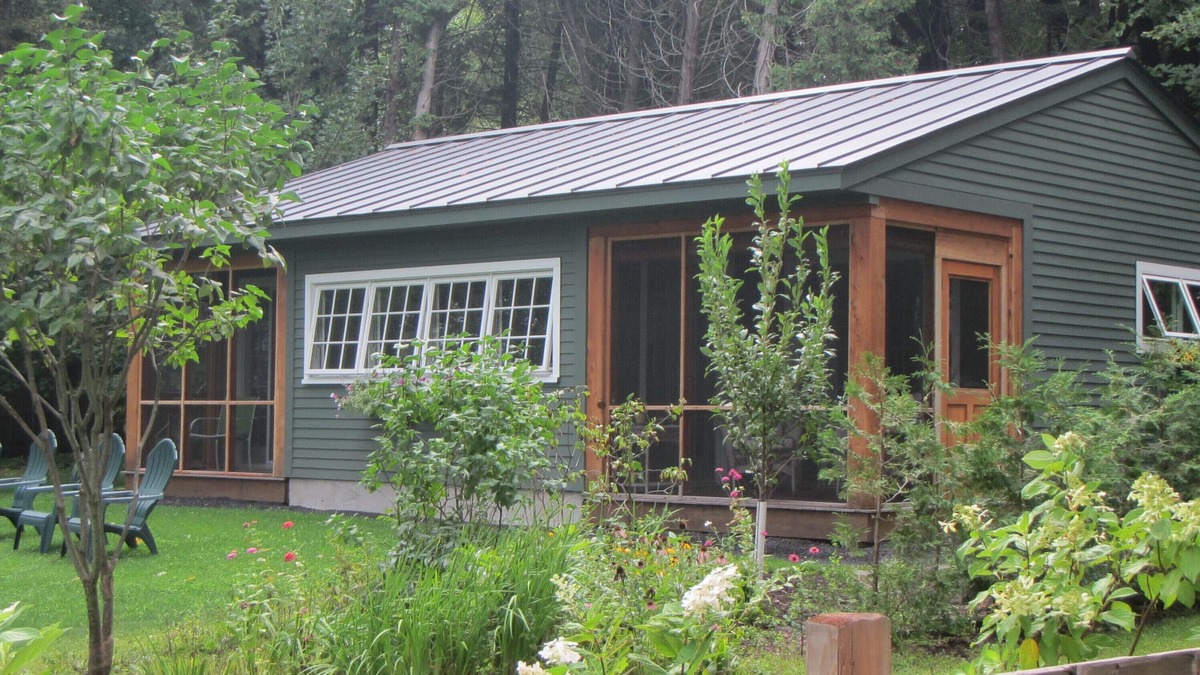 North Hero Cottage | Lovely North Hero Location