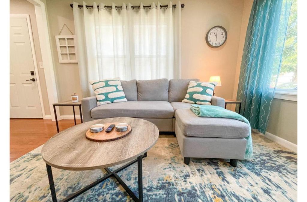 Sapulpa Apartment | Lovely One Bedroom Duplex with King Bed