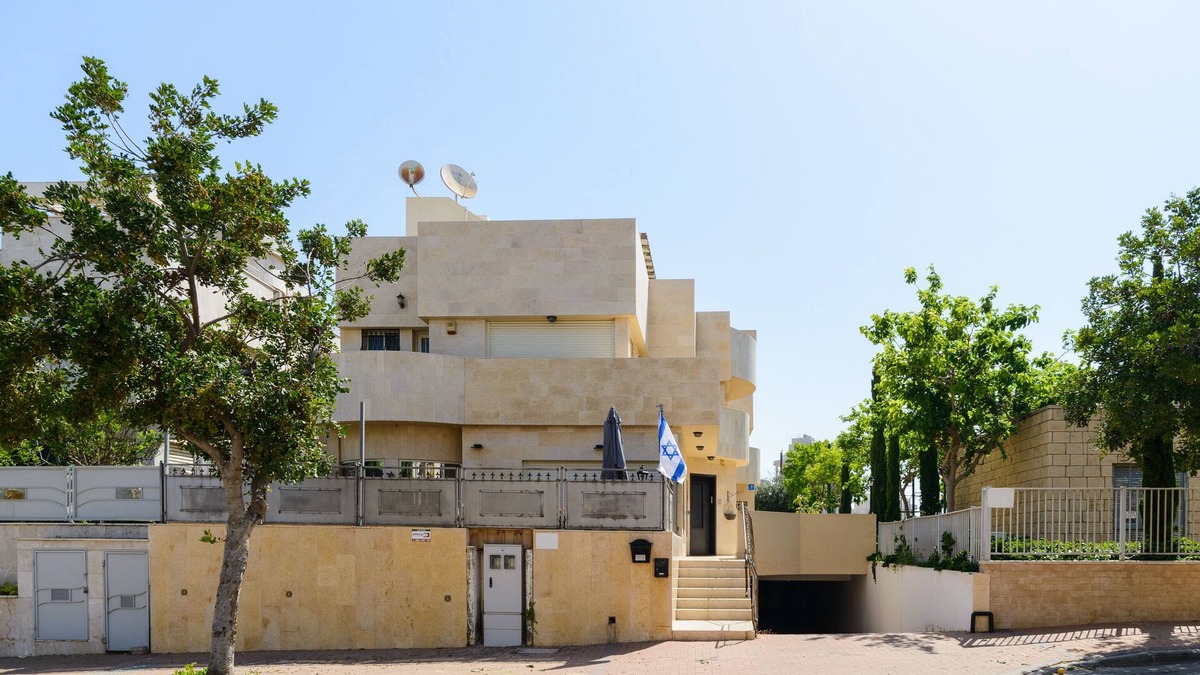Netanya Apartment | Lovely one bedroom few steps from the beach
