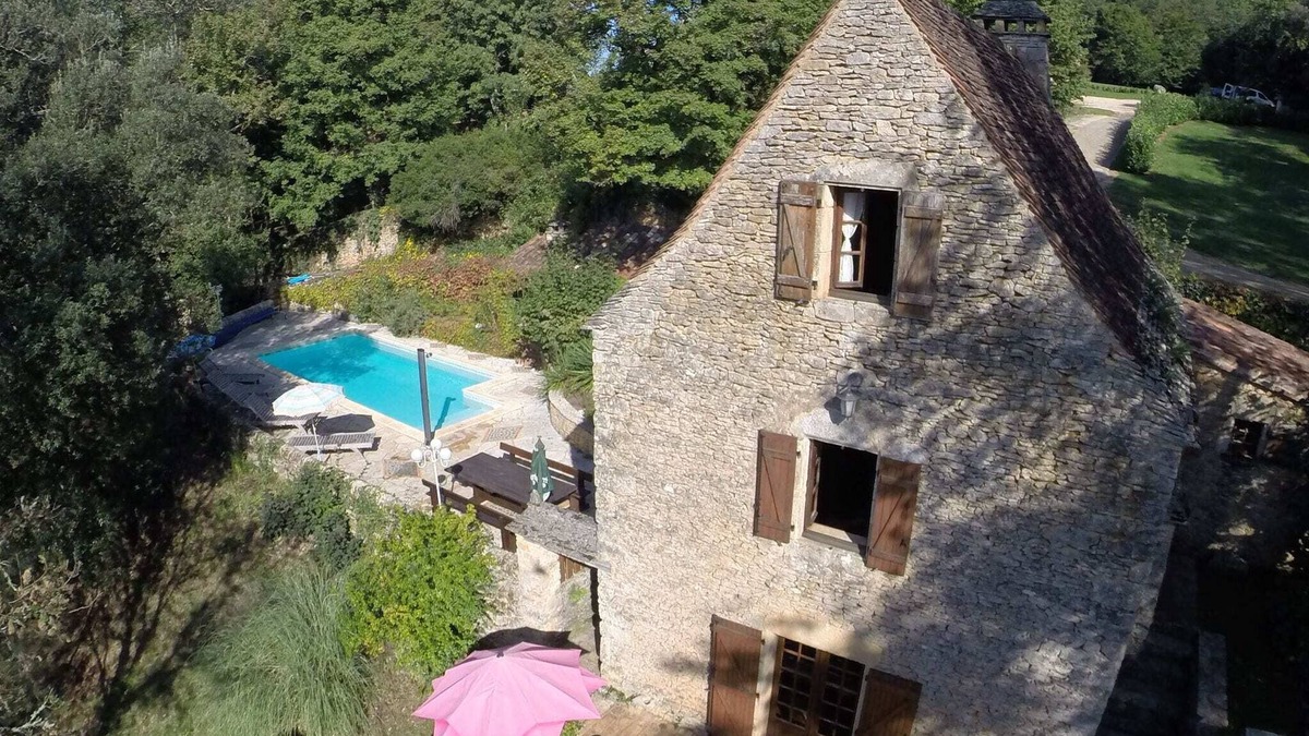Montcabrier House | Lovely Périgord holiday home in private forest