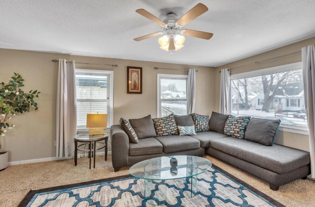 Wyoming House | Lovely PET FRIENDLY three bedroom in desirable Urbandale Location! home