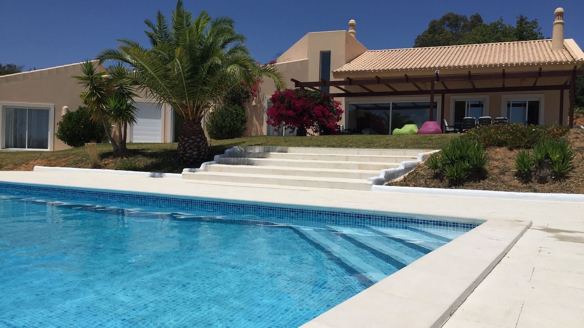 Porches Villa | Lovely, Privacy, Relaxing, Overlooking Natural Protected Area, Close to Beaches