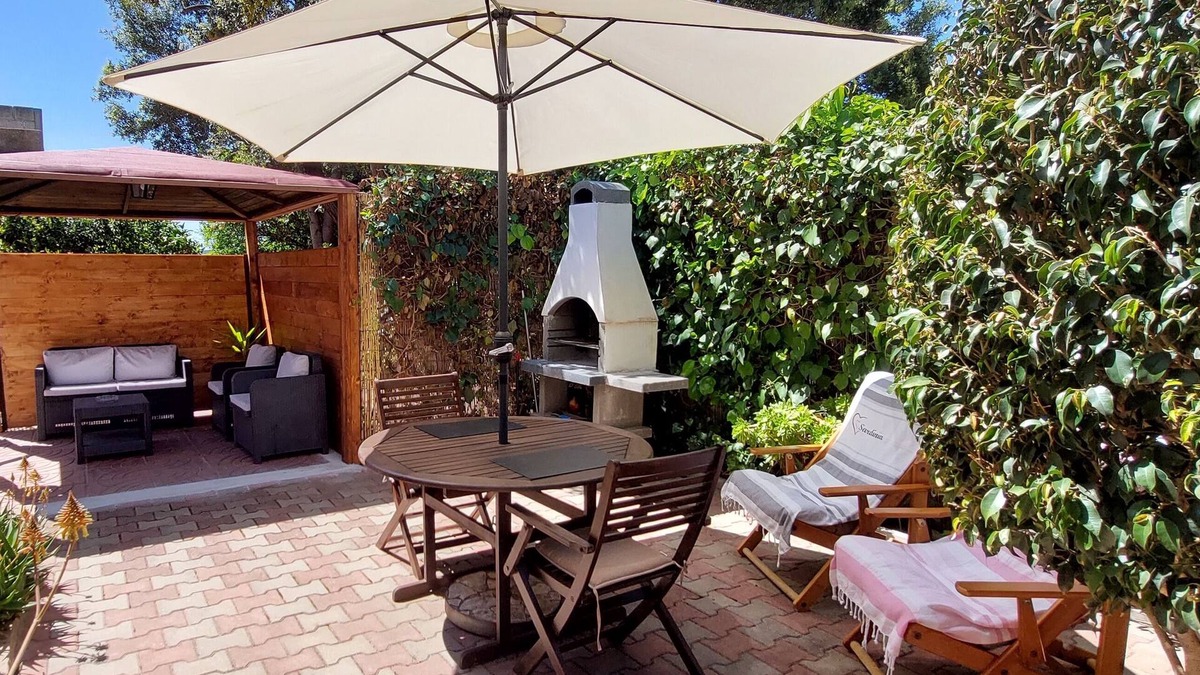Alghero Cottage | Lovely private garden | Quiet and cozy | Close to beach in Alghero