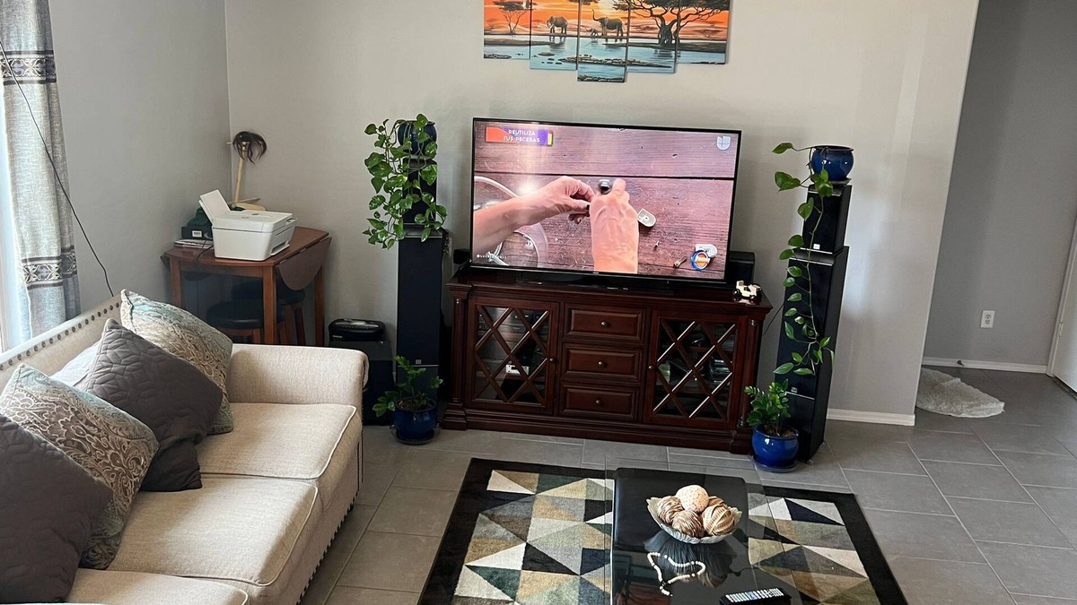 El Mirage House | LOVELY PRIVATE ROOMS PRIVATE BATHS IN A HOUSE