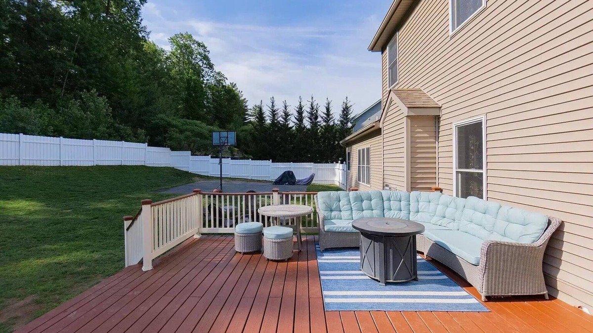 Saratoga Springs House | Lovely private house in a quiet neighborhood, short drive to the race track.