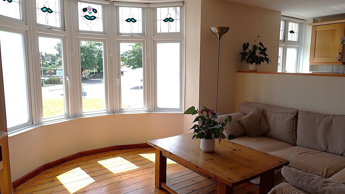 Porthcawl Apartment | LOVELY RENTAL APARTMENT IN PORTHCAWL CLOSE TO BEACH, SEA AND TOWN