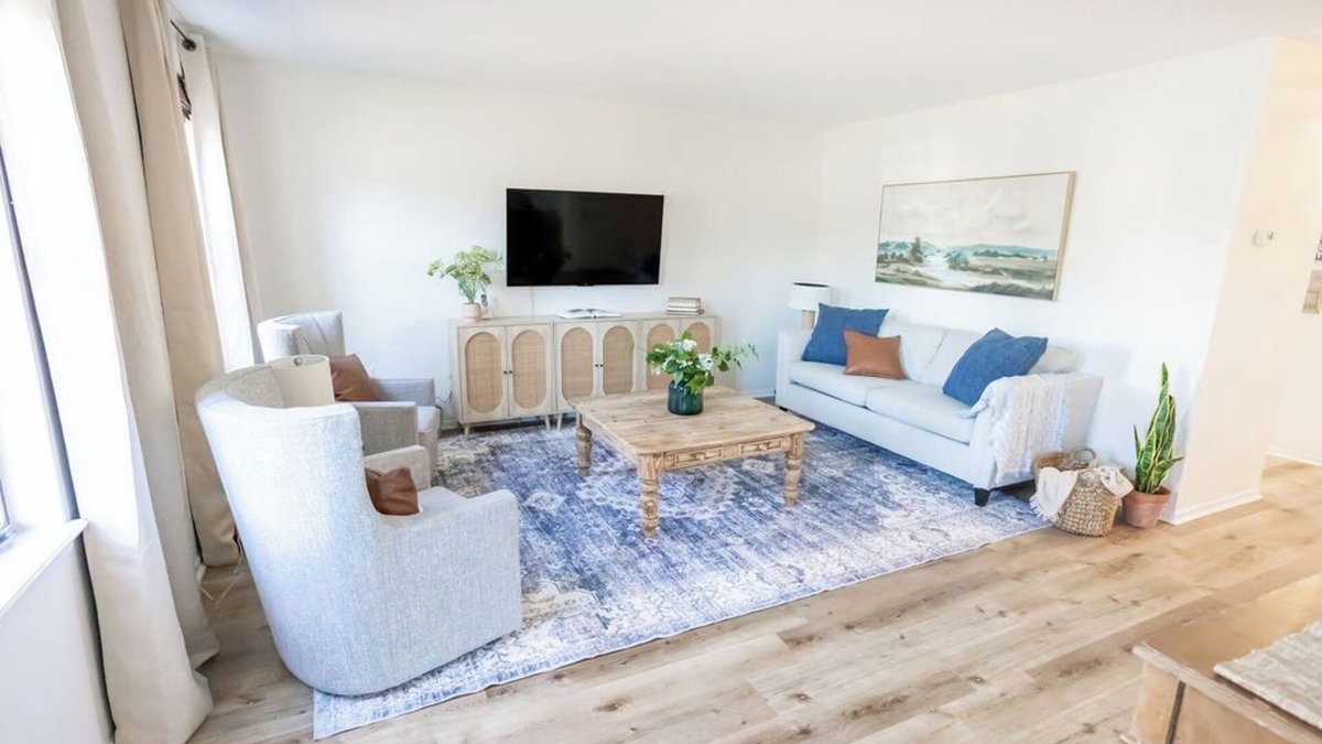 Columbia House | Lovely Restored 3-bedroom patio house near Lex Med Center