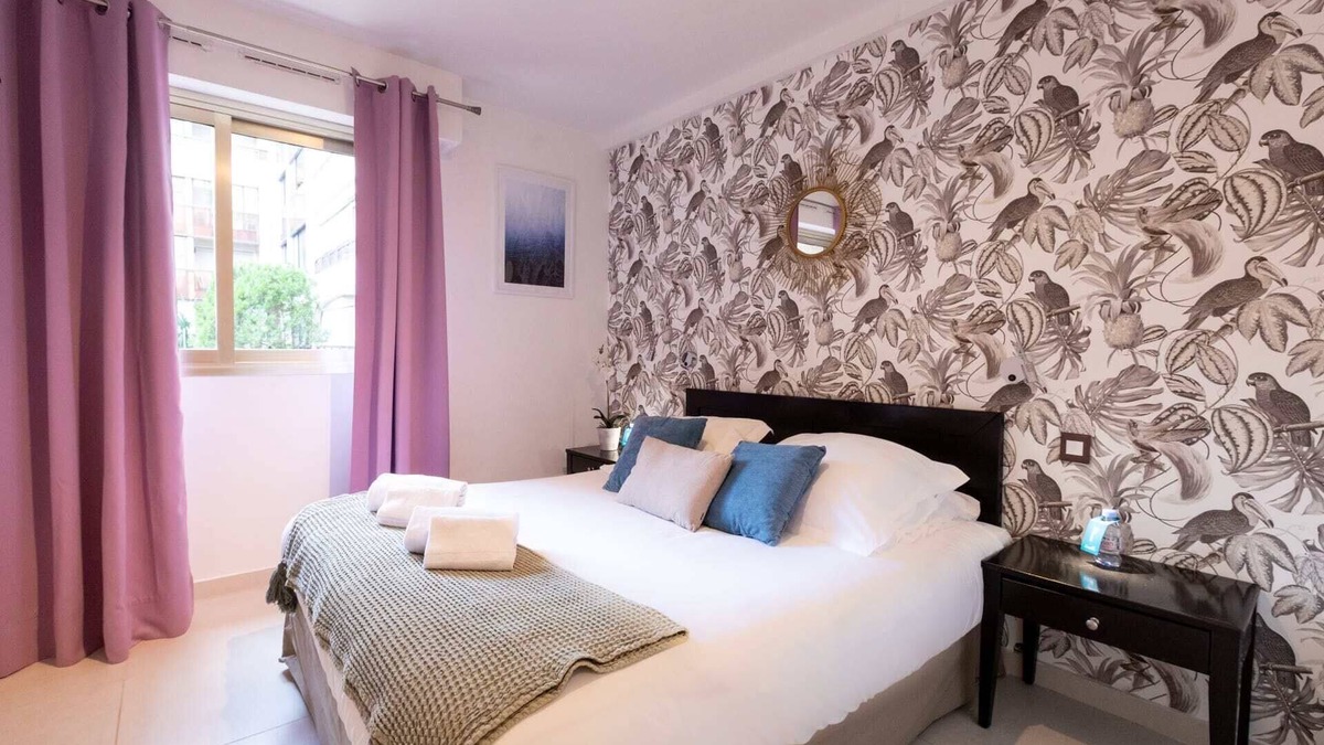 Juan-les-Pins Apartment | Lovely Riviera 2F - One Bedroom Apartment, Sleeps 4