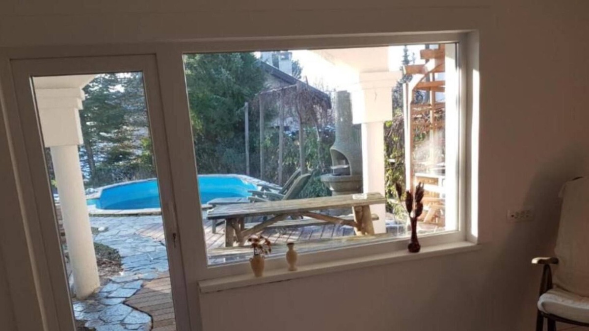 Ljubljana House | Lovely room with barbecue terrace and free parking on premises