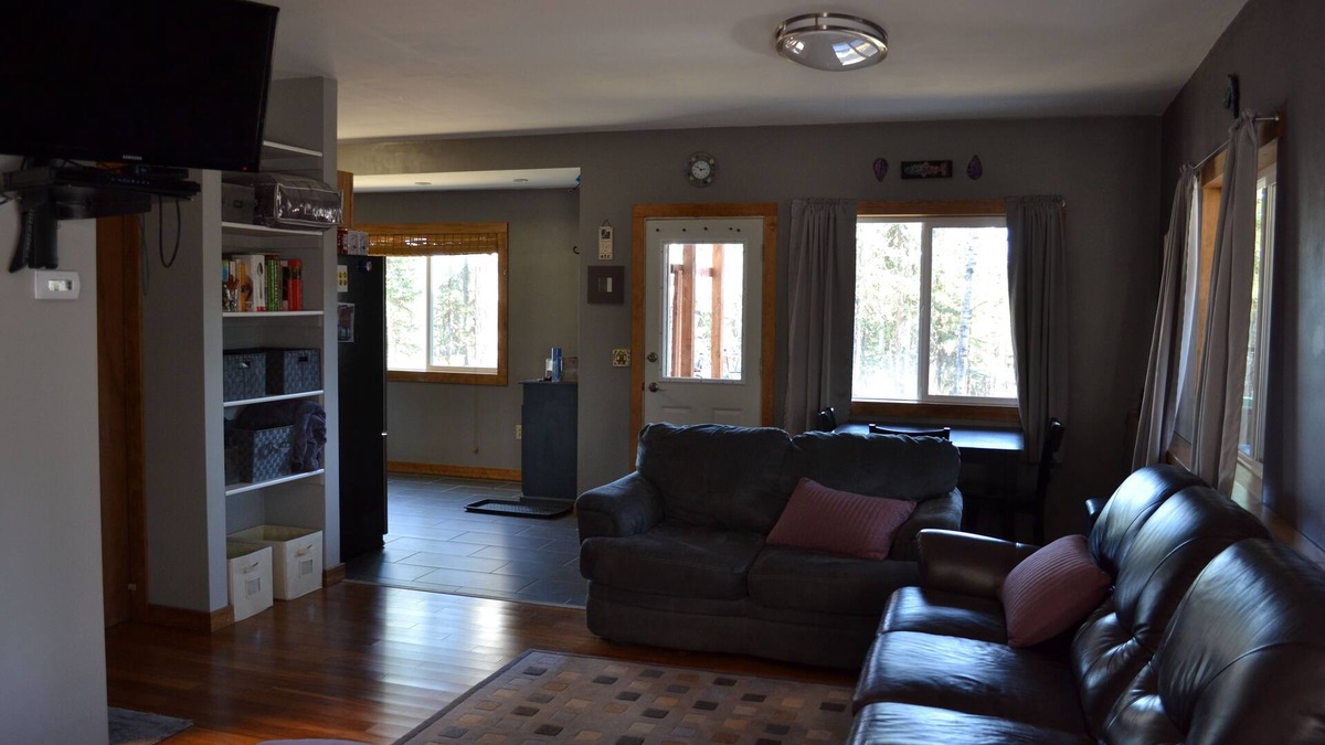 Ridgeway Apartment | LOVELY SECLUDED STUDIO - Two miles from Soldotna!