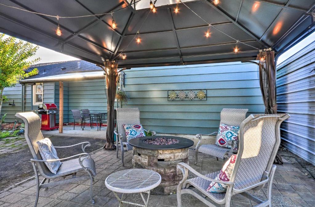 Sherwood - Tualatin South House | Lovely Sherwood Retreat with Yard, Walk to Old Town!