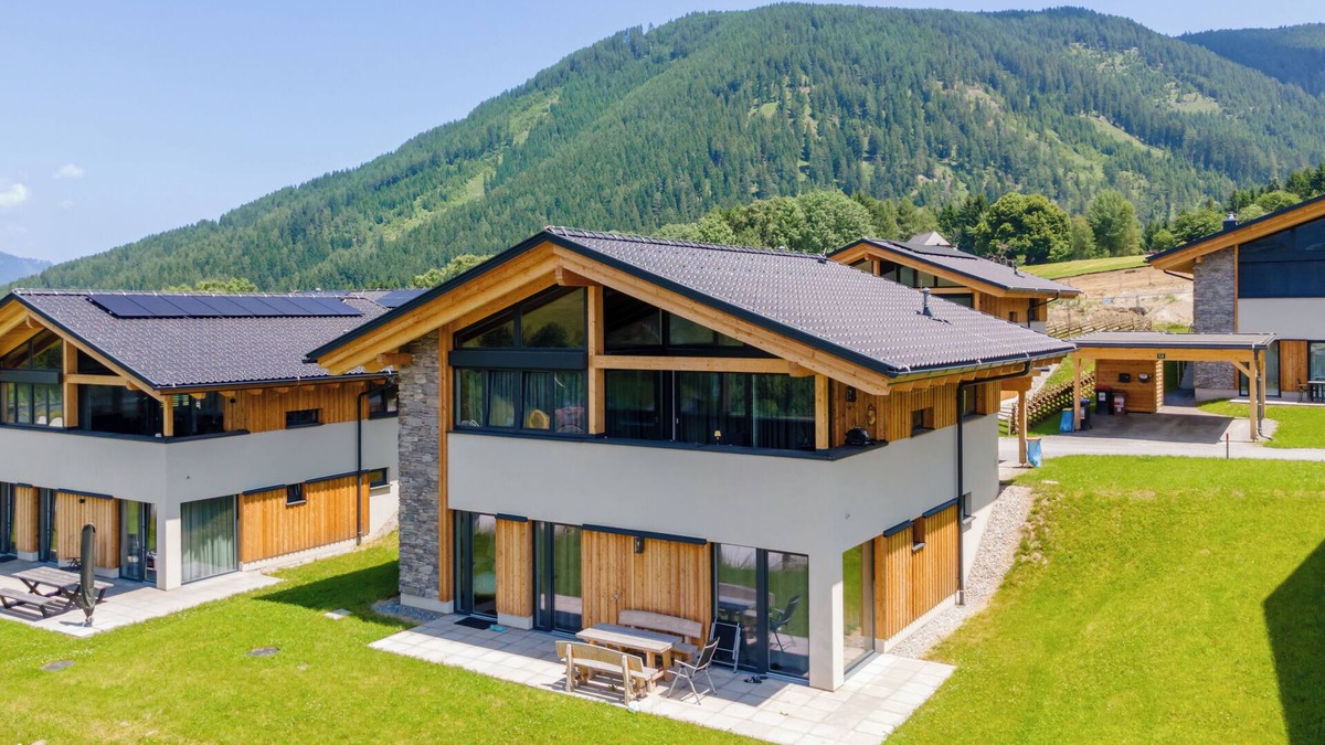 Sankt Lambrecht House | Lovely ski in-ski out lodge with sauna